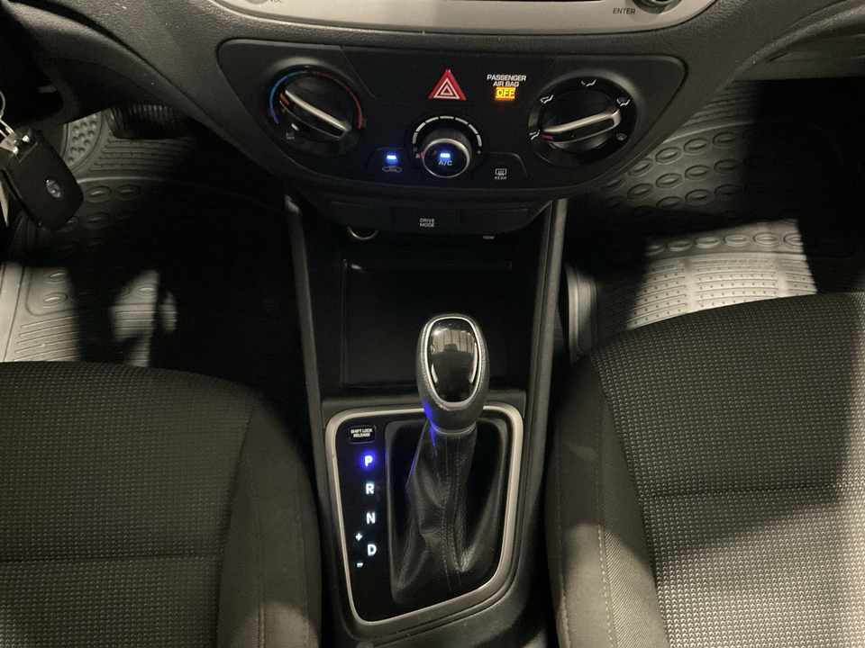 2021 Hyundai Accent SE 4-Door 6A