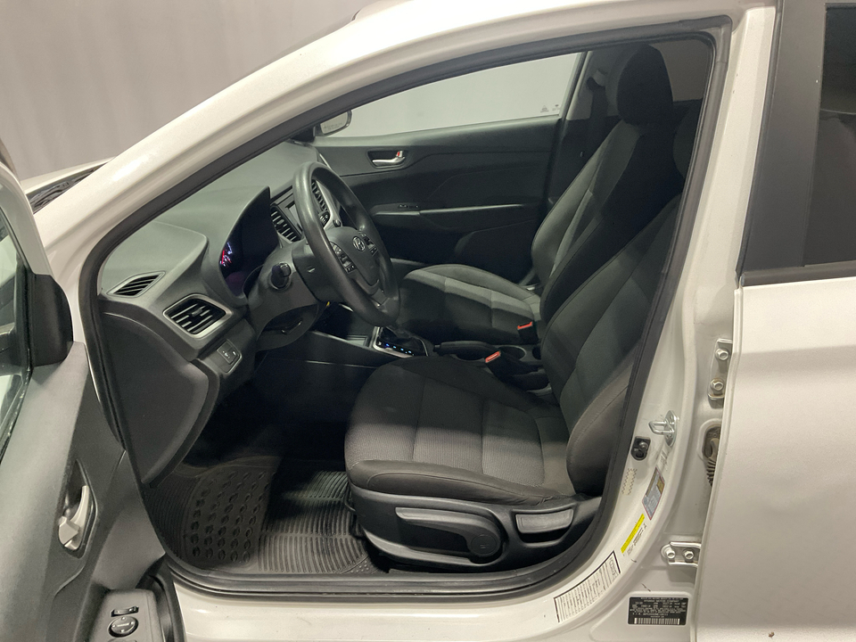 2021 Hyundai Accent SE 4-Door 6A