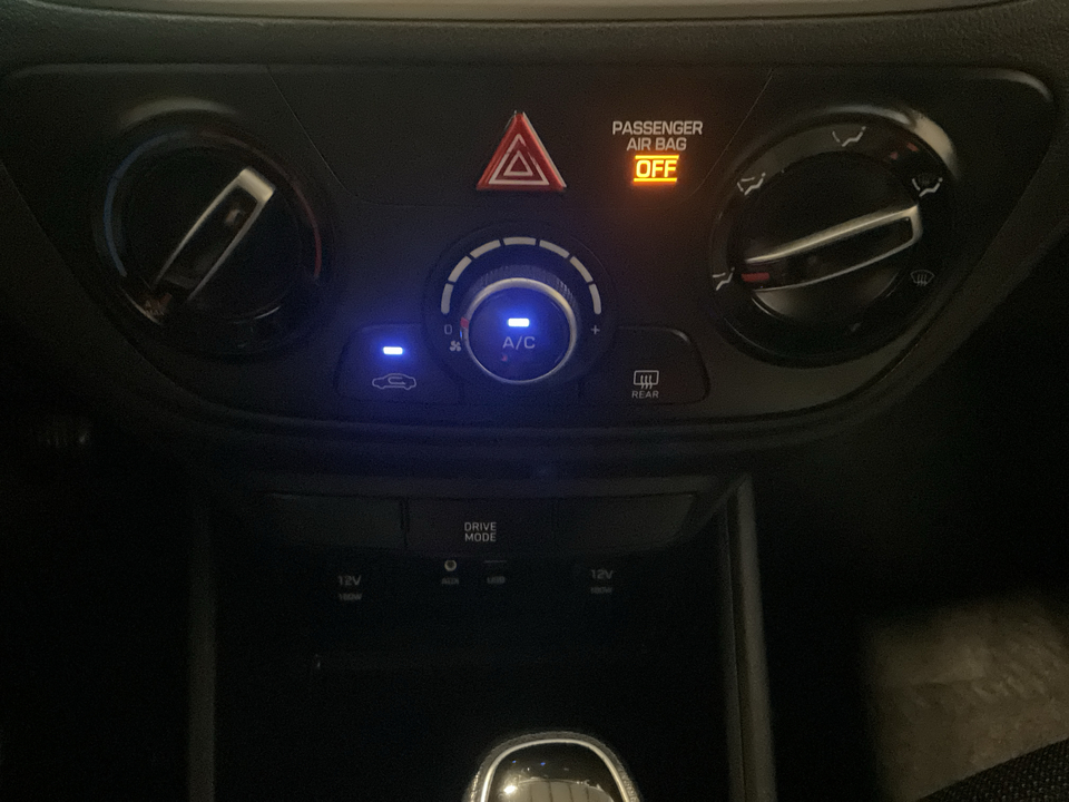 2021 Hyundai Accent SE 4-Door 6A