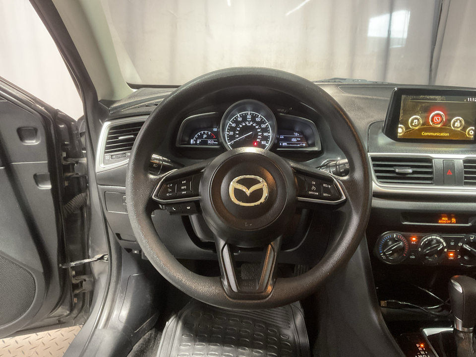 2017 Mazda MAZDA3 i Sport AT 5-Door