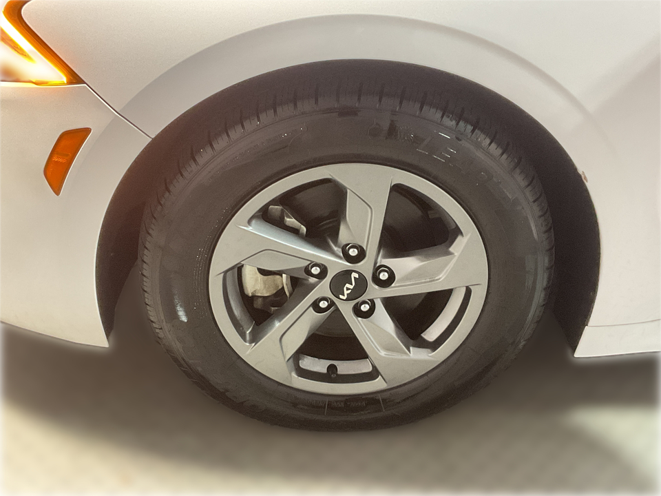 2022 Kia K5 LXS