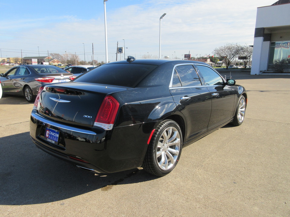 2018 Chrysler 300 Limited RWD