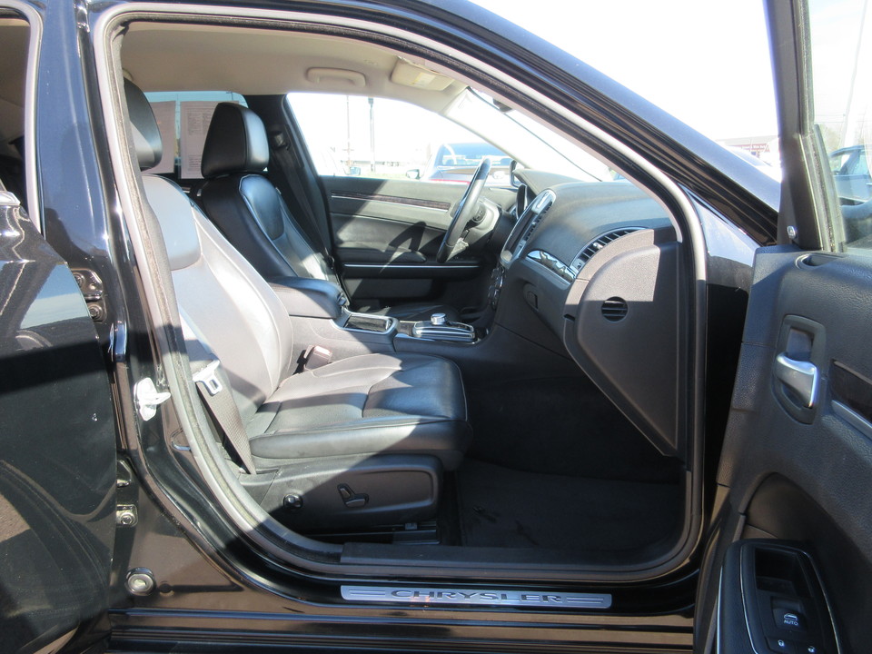 2018 Chrysler 300 Limited RWD