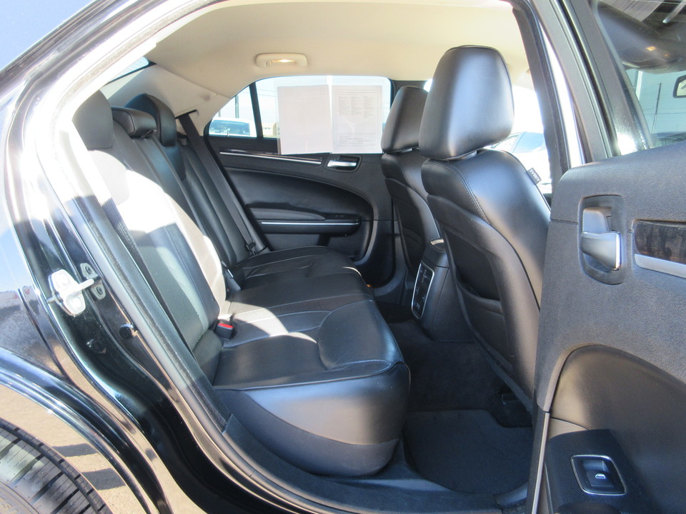 2018 Chrysler 300 Limited RWD