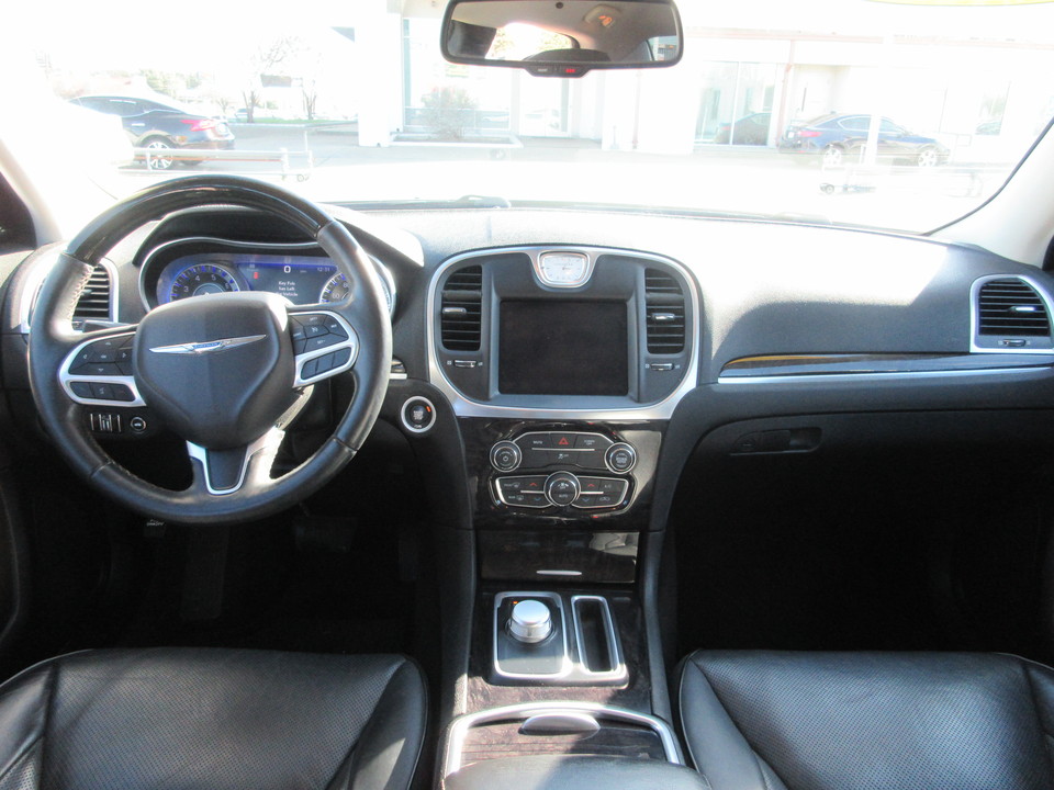 2018 Chrysler 300 Limited RWD