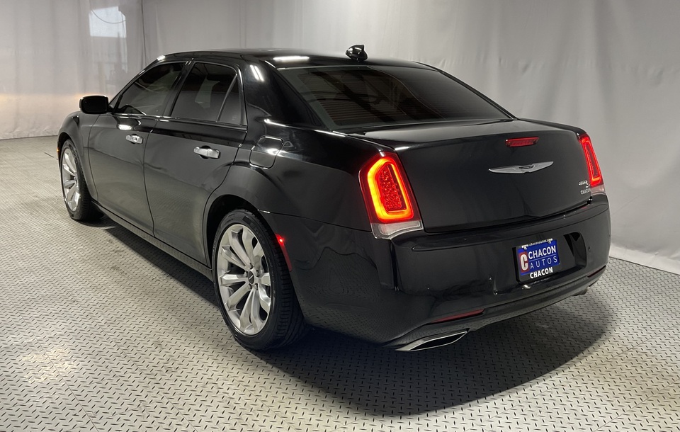 2018 Chrysler 300 S V6 RWD