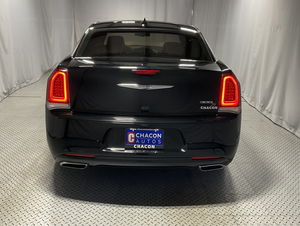 2018 Chrysler 300 S V6 RWD