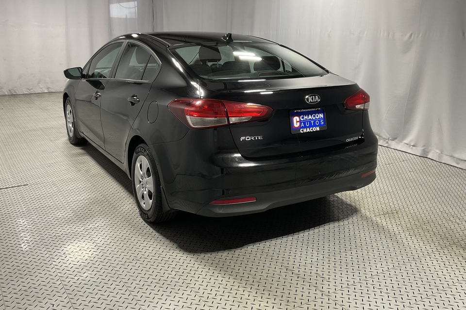2017 Kia Forte LX 6A