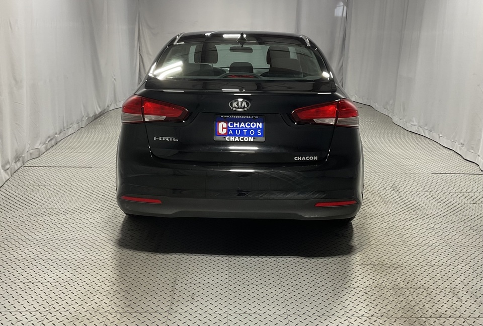 2017 Kia Forte LX 6A