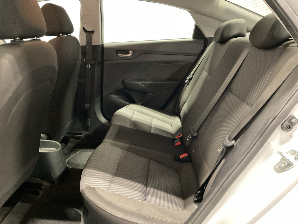 2021 Hyundai Accent SEL 4-Door 6A