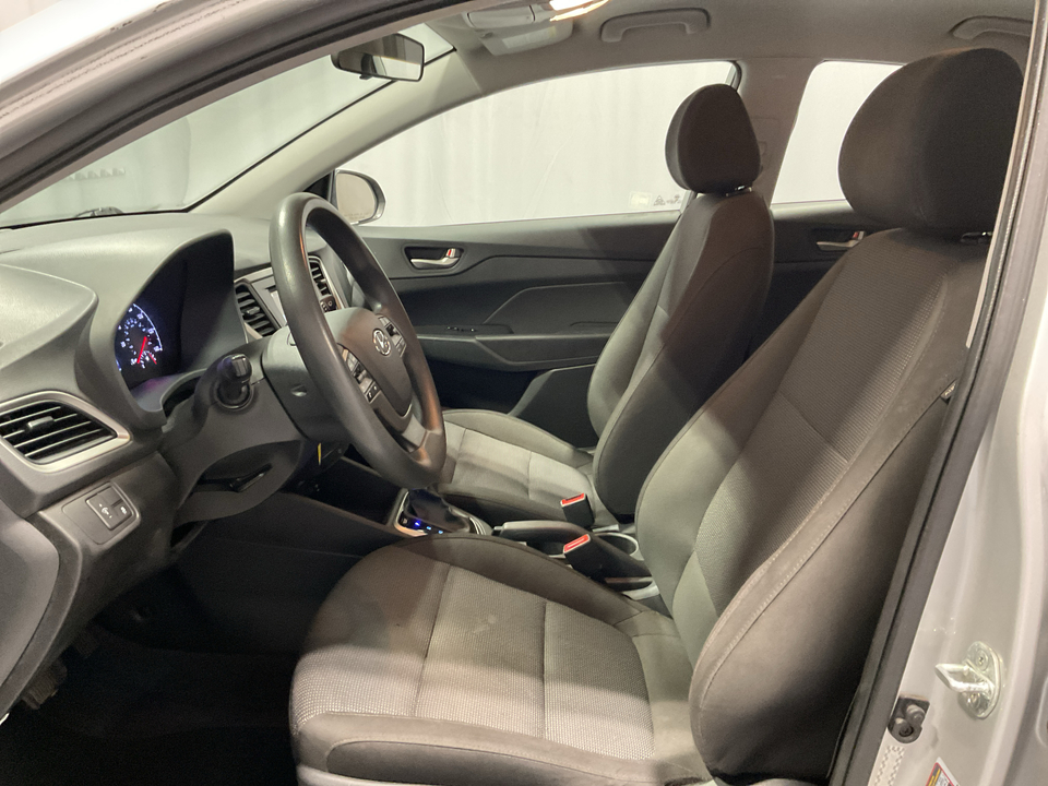 2021 Hyundai Accent SEL 4-Door 6A