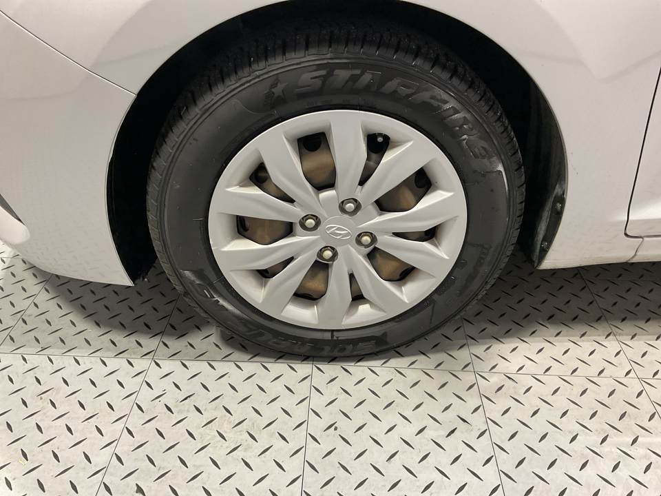 2021 Hyundai Accent SEL 4-Door 6A