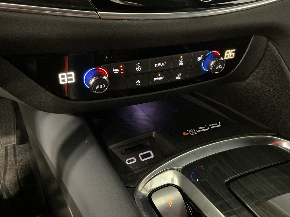 2022 Buick Enclave Essence FWD