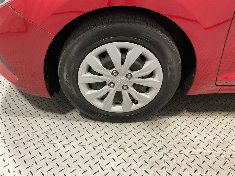 2021 Hyundai Accent SE 4-Door 6A