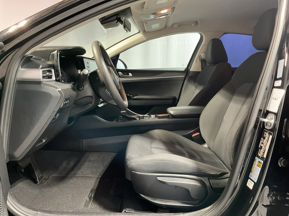 2022 Kia K5 LXS