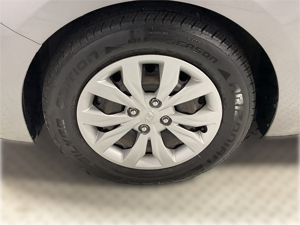 2021 Hyundai Accent SE 4-Door 6A