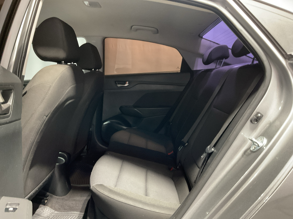 2021 Hyundai Accent SE 4-Door 6A