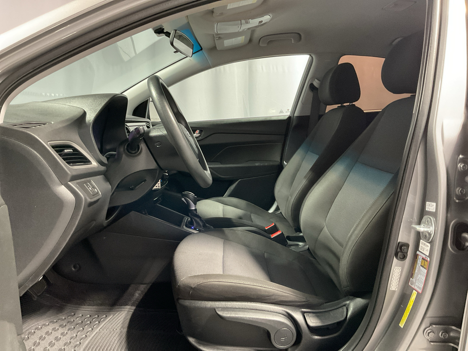 2021 Hyundai Accent SE 4-Door 6A