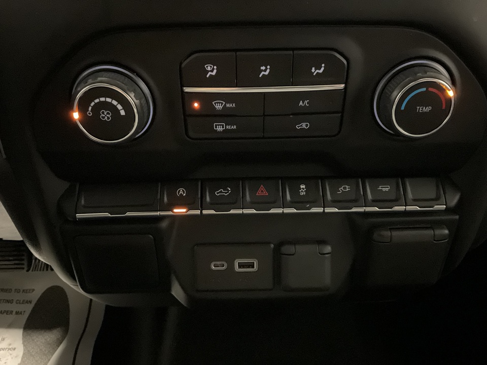 2022 Chevrolet Silverado 1500 Limited Custom Crew Cab Short Box 2WD