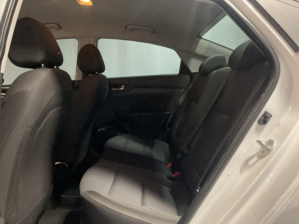 2021 Hyundai Accent SE 4-Door 6A