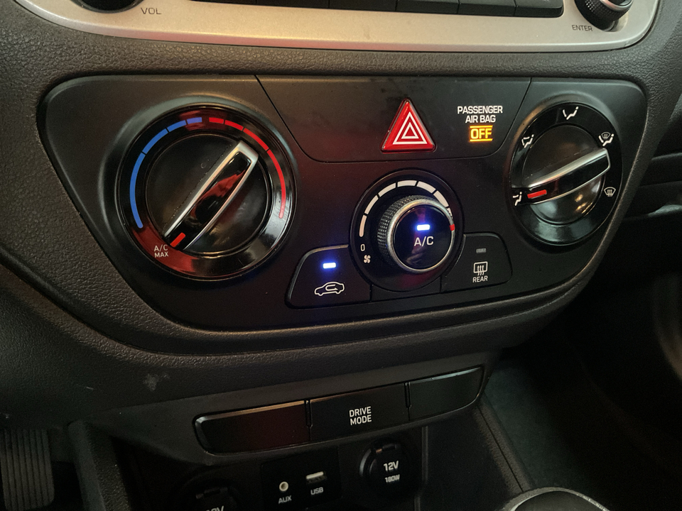 2021 Hyundai Accent SE 4-Door 6A