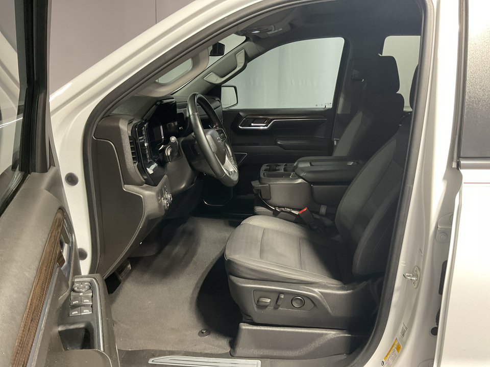 2023 Chevrolet Silverado 1500 RST Crew Cab 2WD