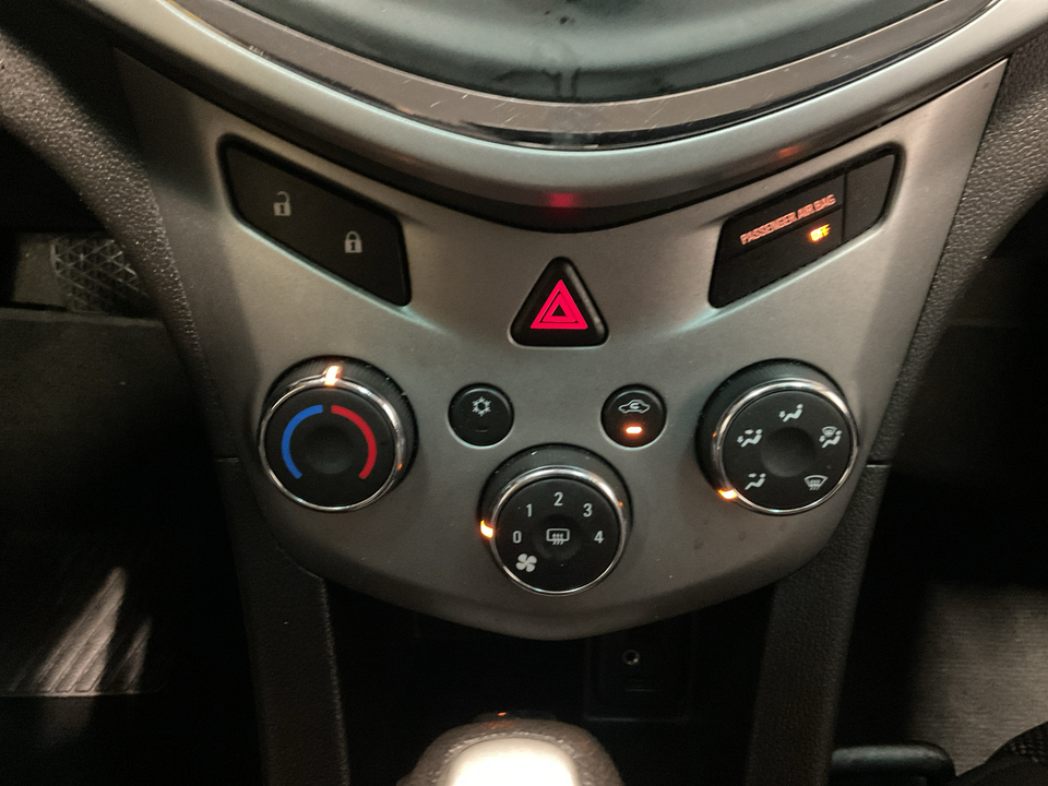 2019 Chevrolet Sonic LT Auto Sedan