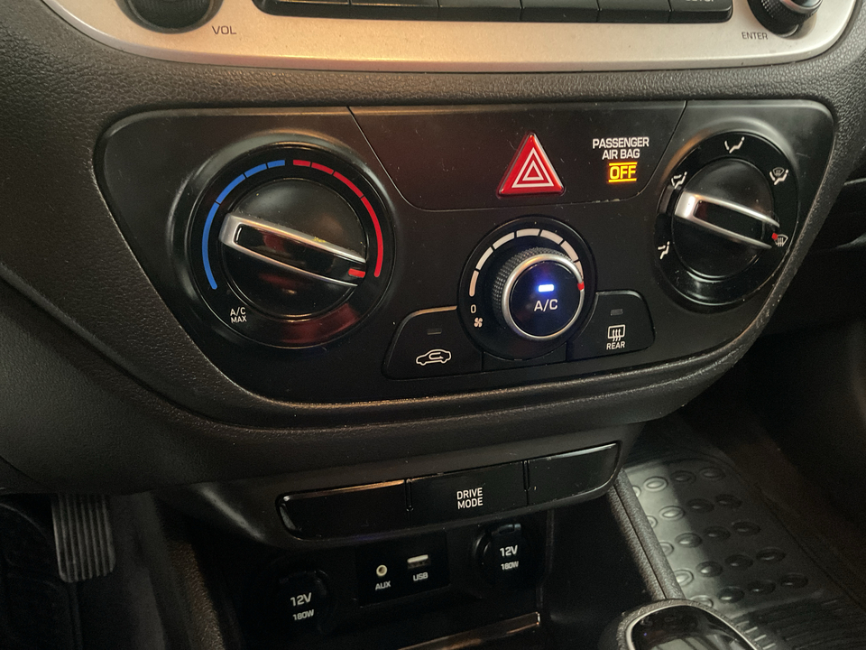 2021 Hyundai Accent SE 4-Door 6A