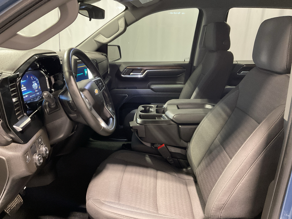 2024 Chevrolet Silverado 1500 LT Crew Cab 2WD