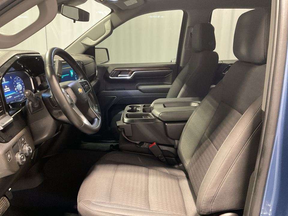 2024 Chevrolet Silverado 1500 LT Crew Cab 2WD