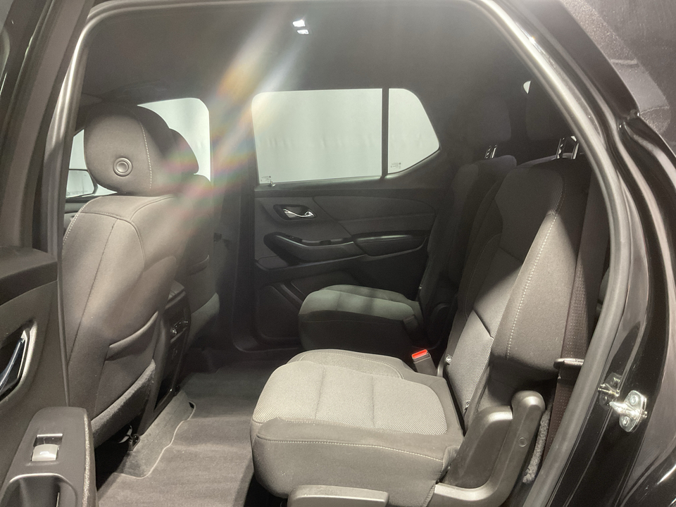 2023 Chevrolet Traverse LT Cloth FWD