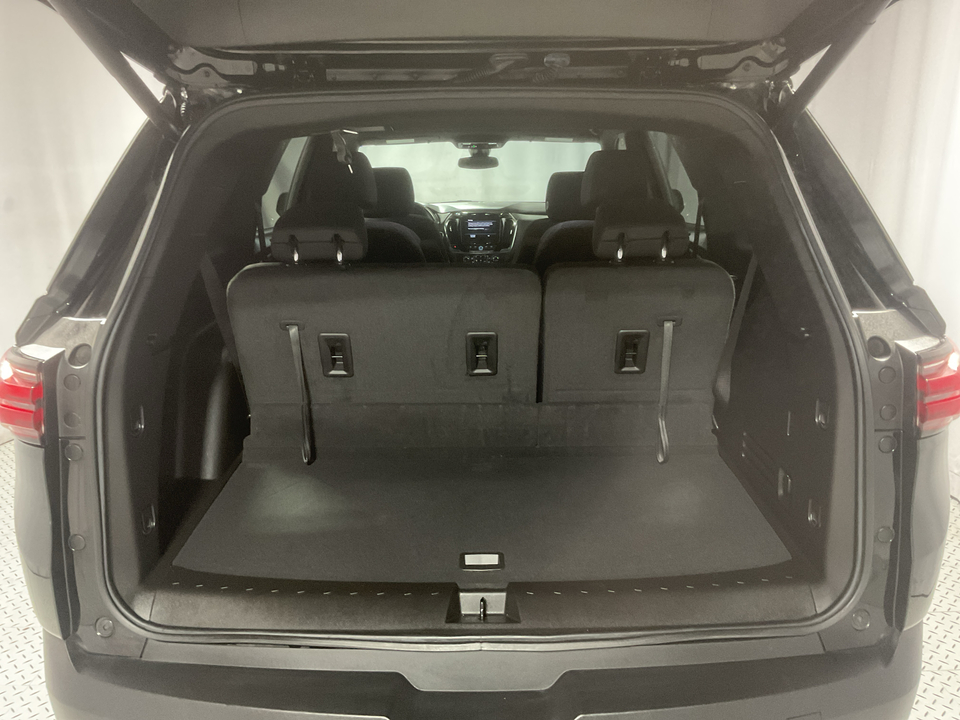 2023 Chevrolet Traverse LT Cloth FWD