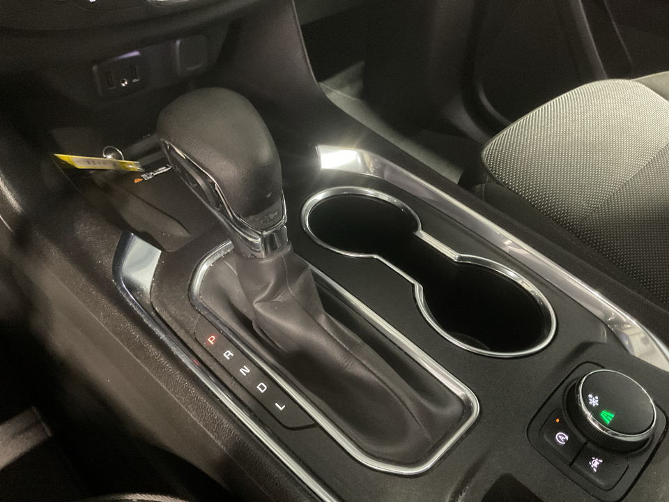 2023 Chevrolet Traverse LT Cloth FWD