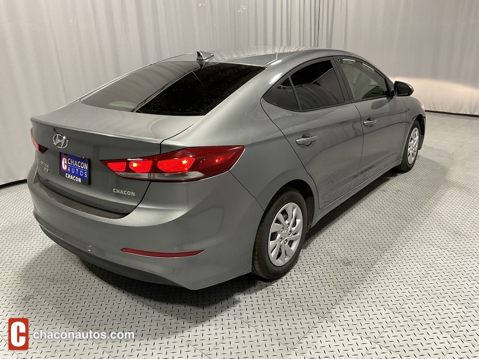 2017 Hyundai Elantra SE 6AT