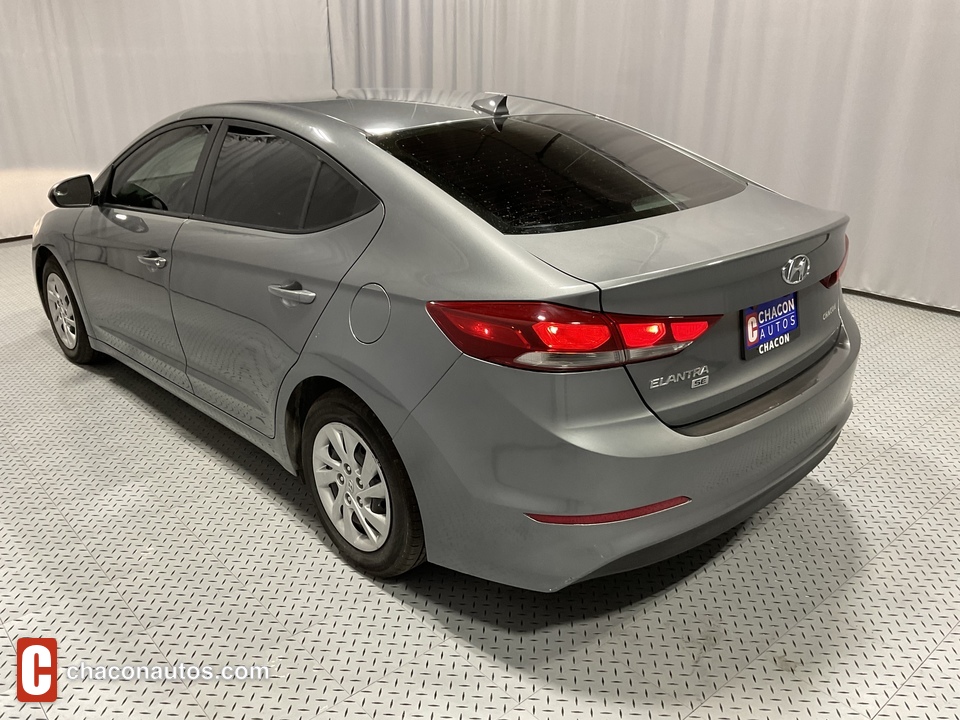 2017 Hyundai Elantra SE 6AT