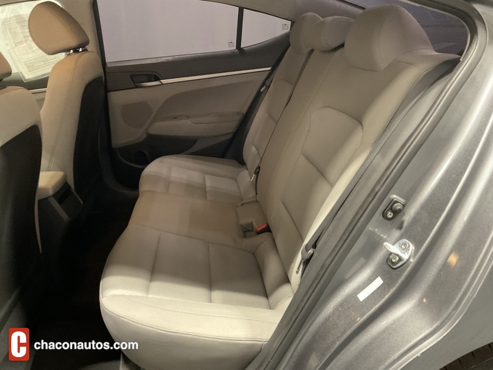 2017 Hyundai Elantra SE 6AT