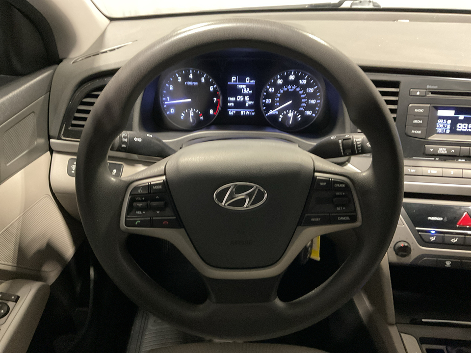 2017 Hyundai Elantra SE 6AT
