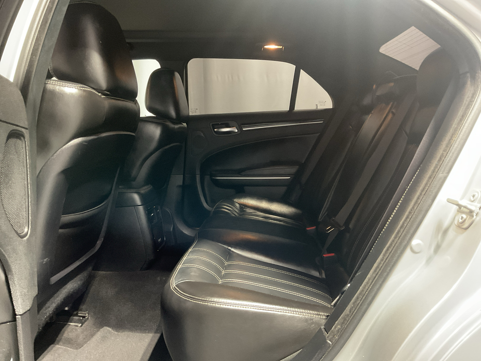 2022 Chrysler 300 S V6