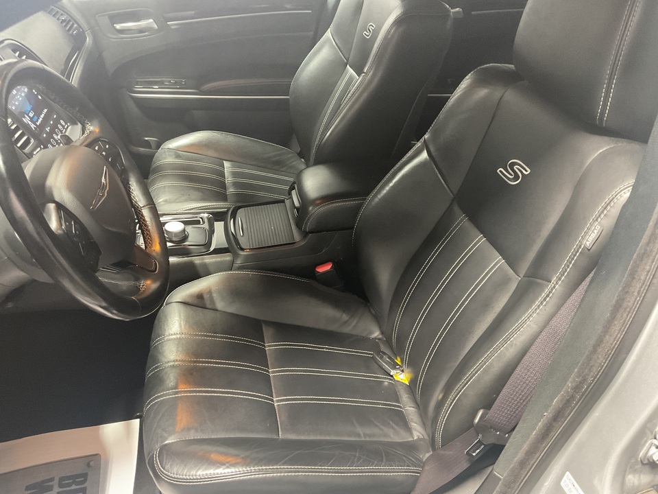 2022 Chrysler 300 S V6