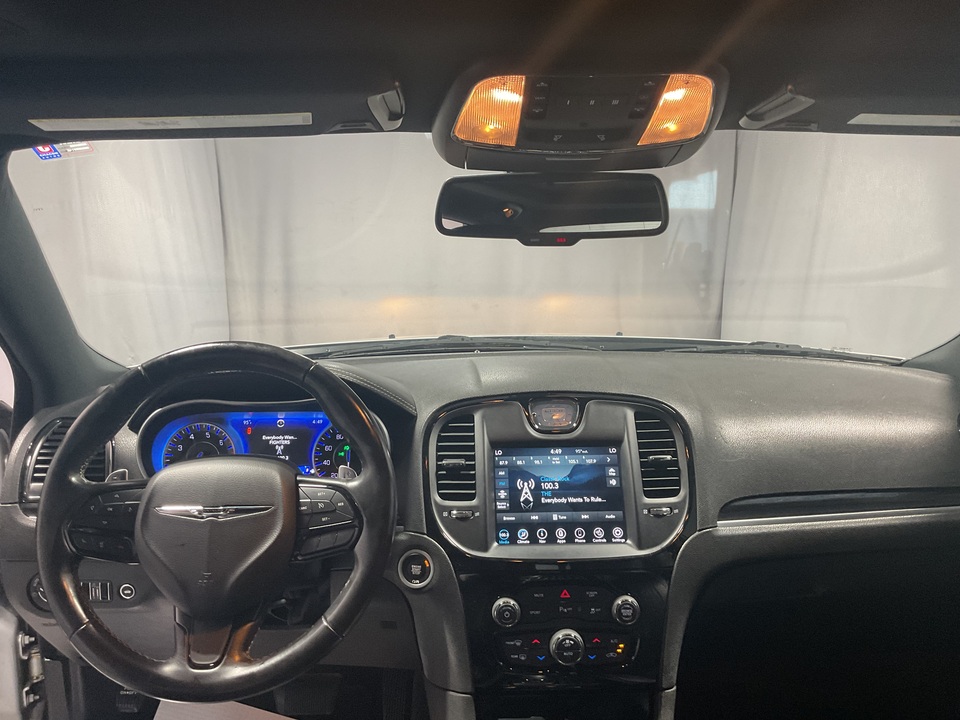 2022 Chrysler 300 S V6
