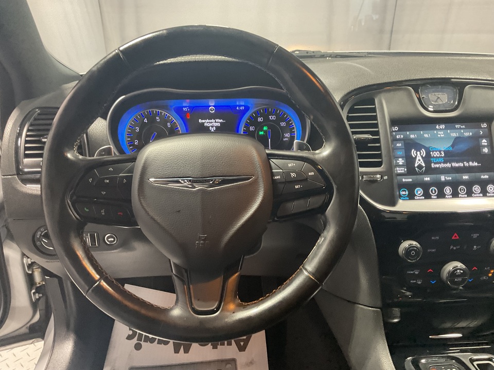2022 Chrysler 300 S V6