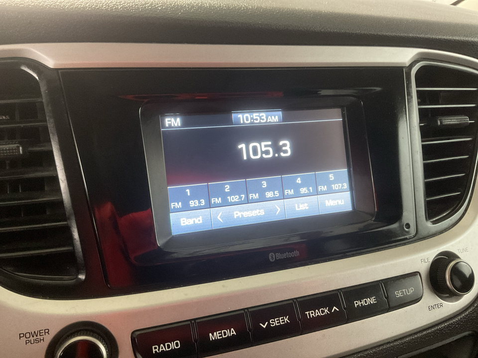 2022 Hyundai Accent SEL 4-Door 6A