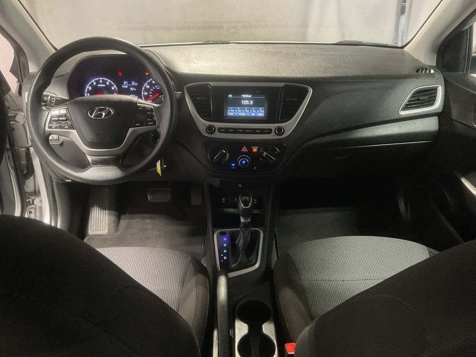2022 Hyundai Accent SEL 4-Door 6A