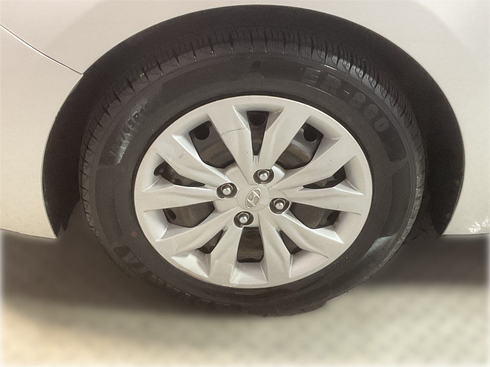 2022 Hyundai Accent SEL 4-Door 6A