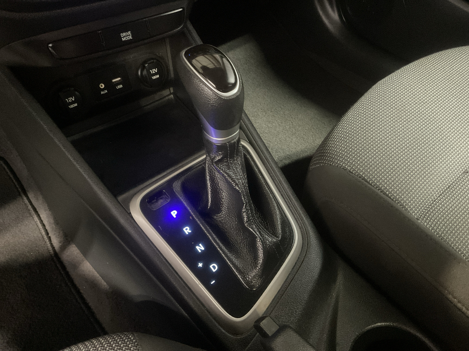 2022 Hyundai Accent SEL 4-Door 6A