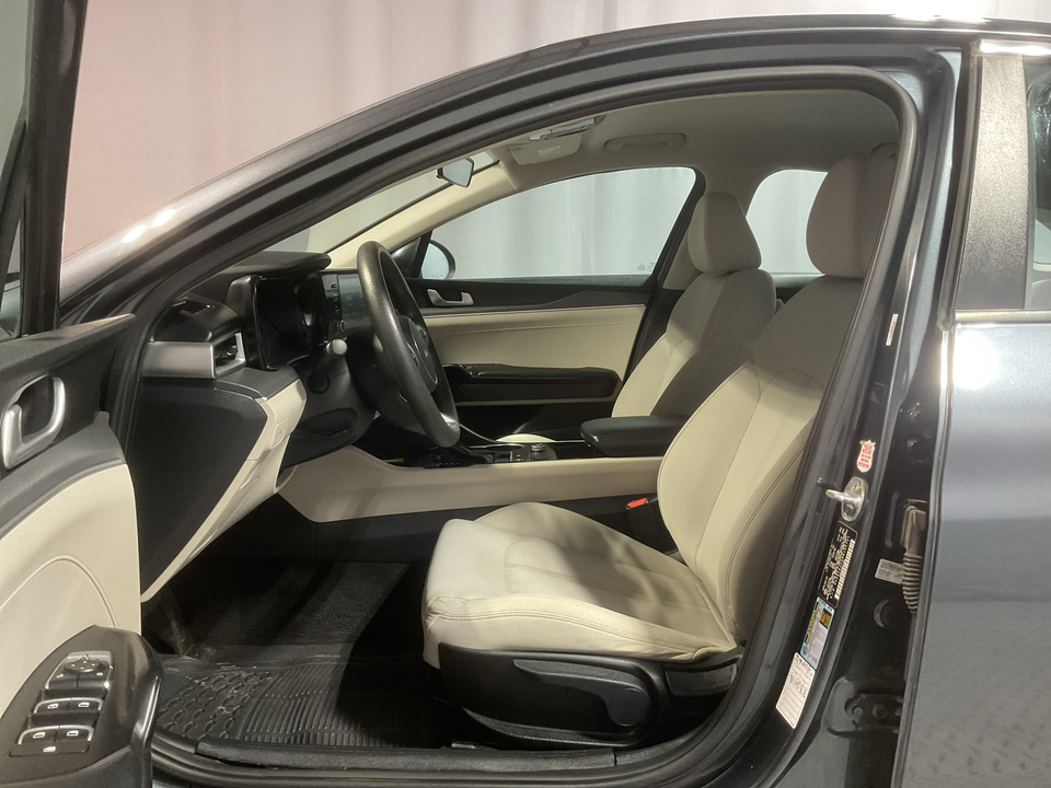 2022 Kia K5 LXS