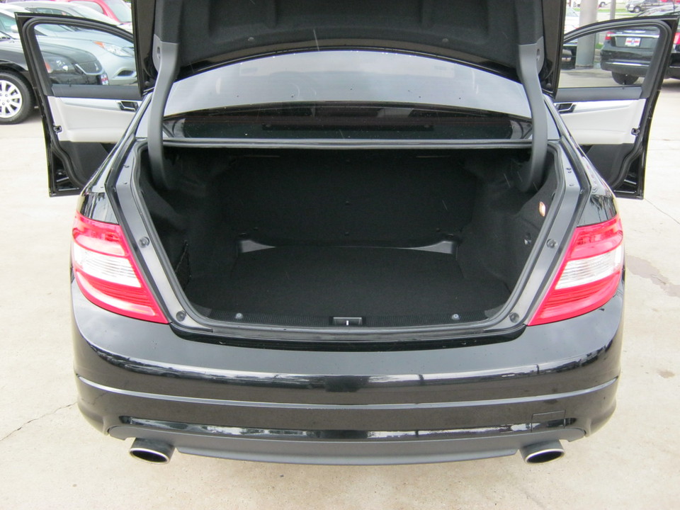 2011 Mercedes-Benz C-Class C300 Luxury Sedan