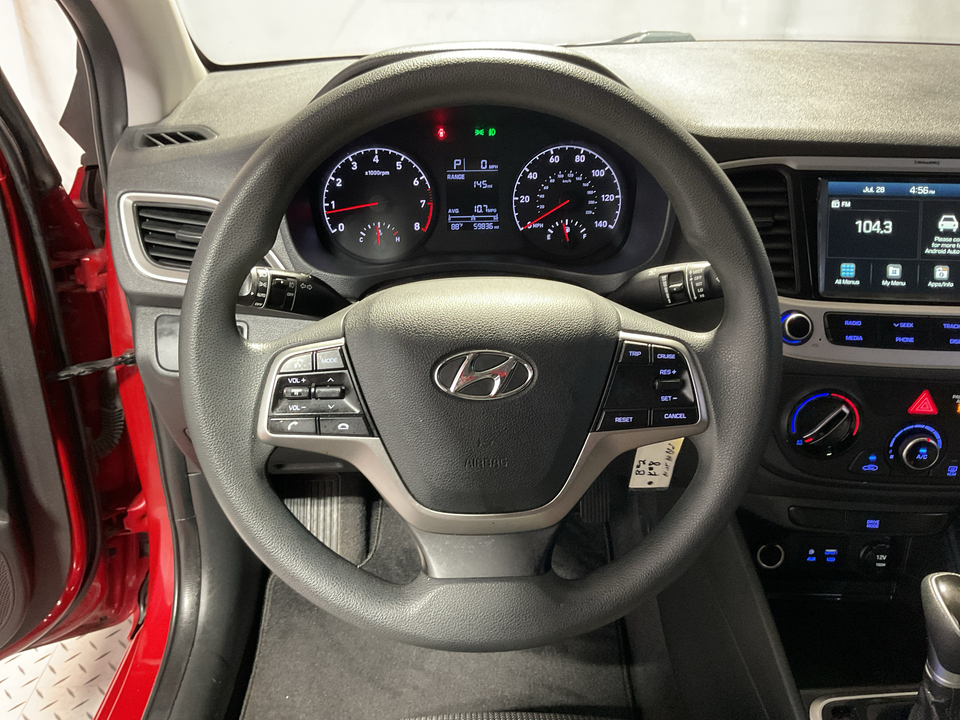 2022 Hyundai Accent SEL 4-Door 6A