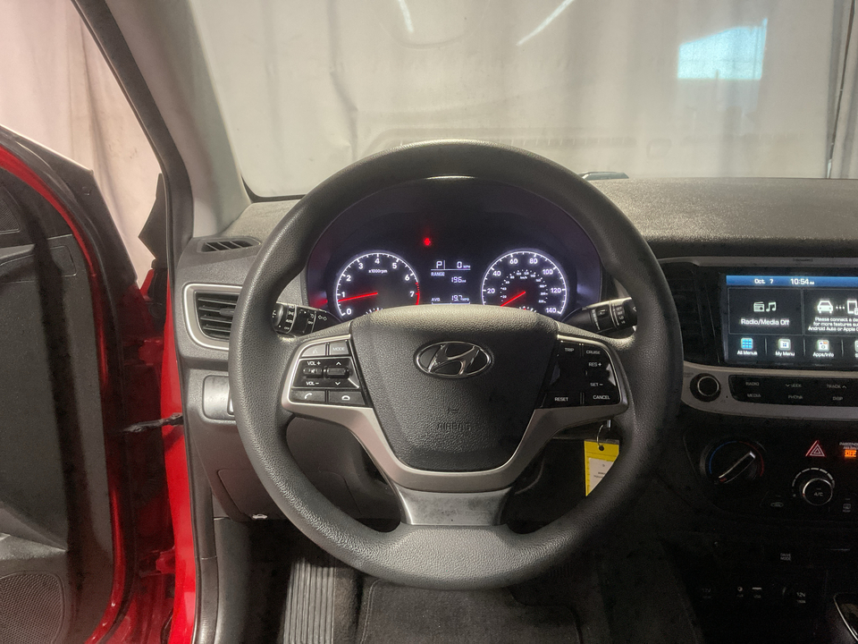 2022 Hyundai Accent SEL 4-Door 6A