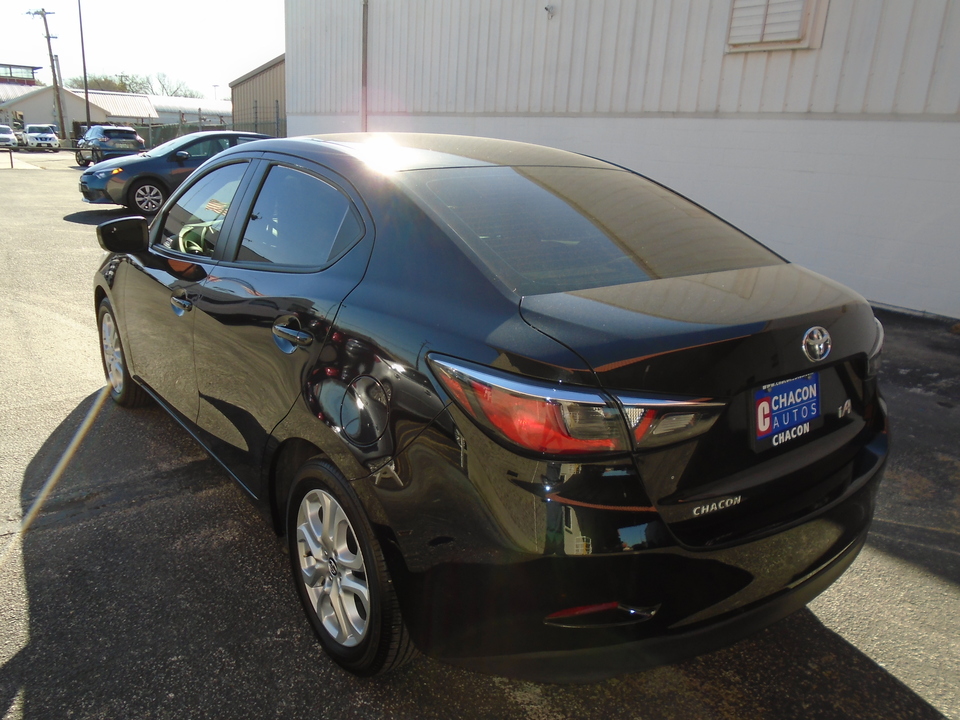 2017 Toyota Yaris iA 6A
